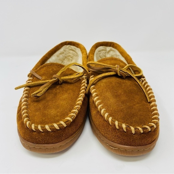 Minnetonka Pile Lined Hard Sole Moccasins Size 7W - Picture 1 of 5